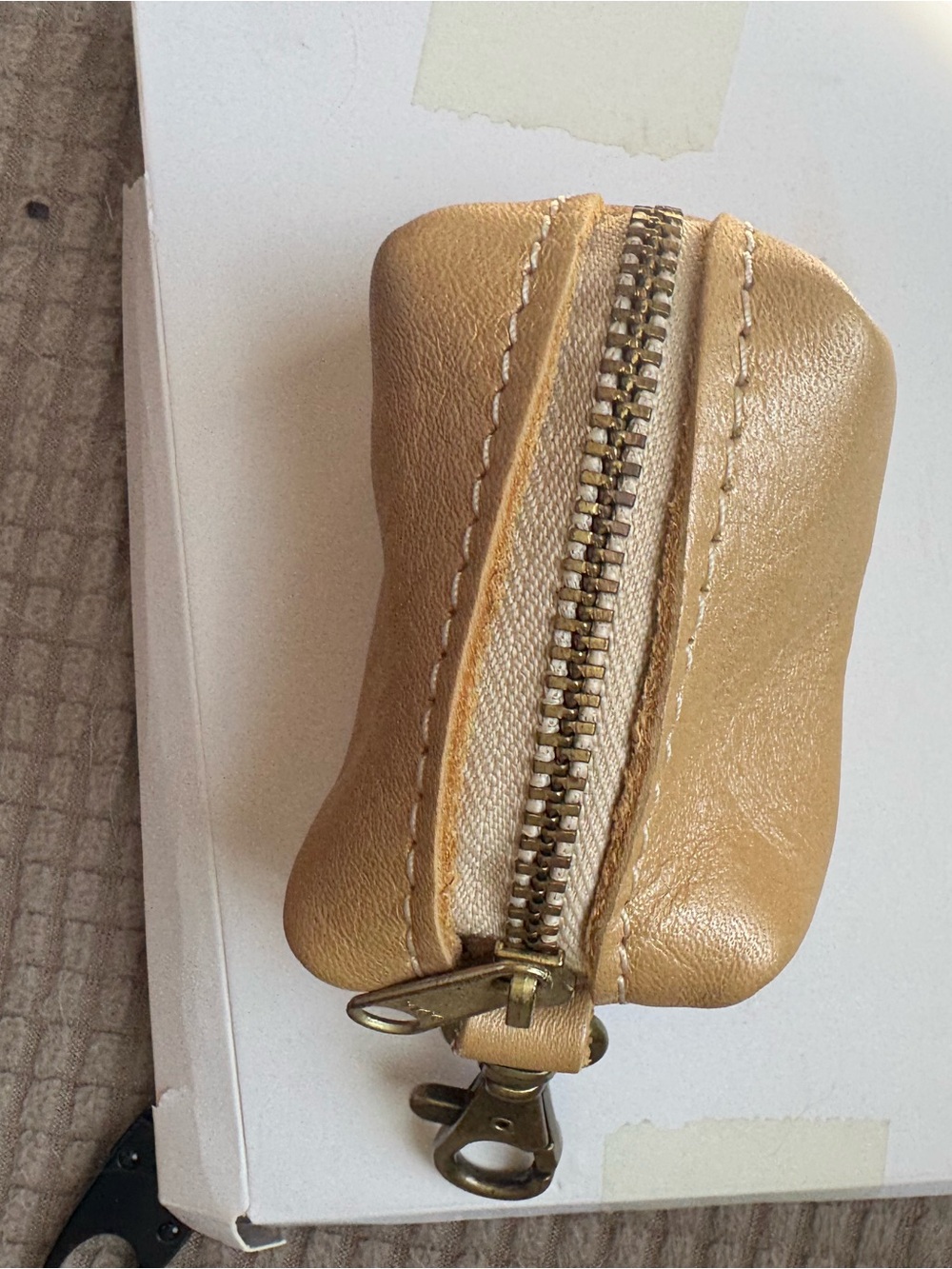 Portland Leather Small Zippered case - champagne